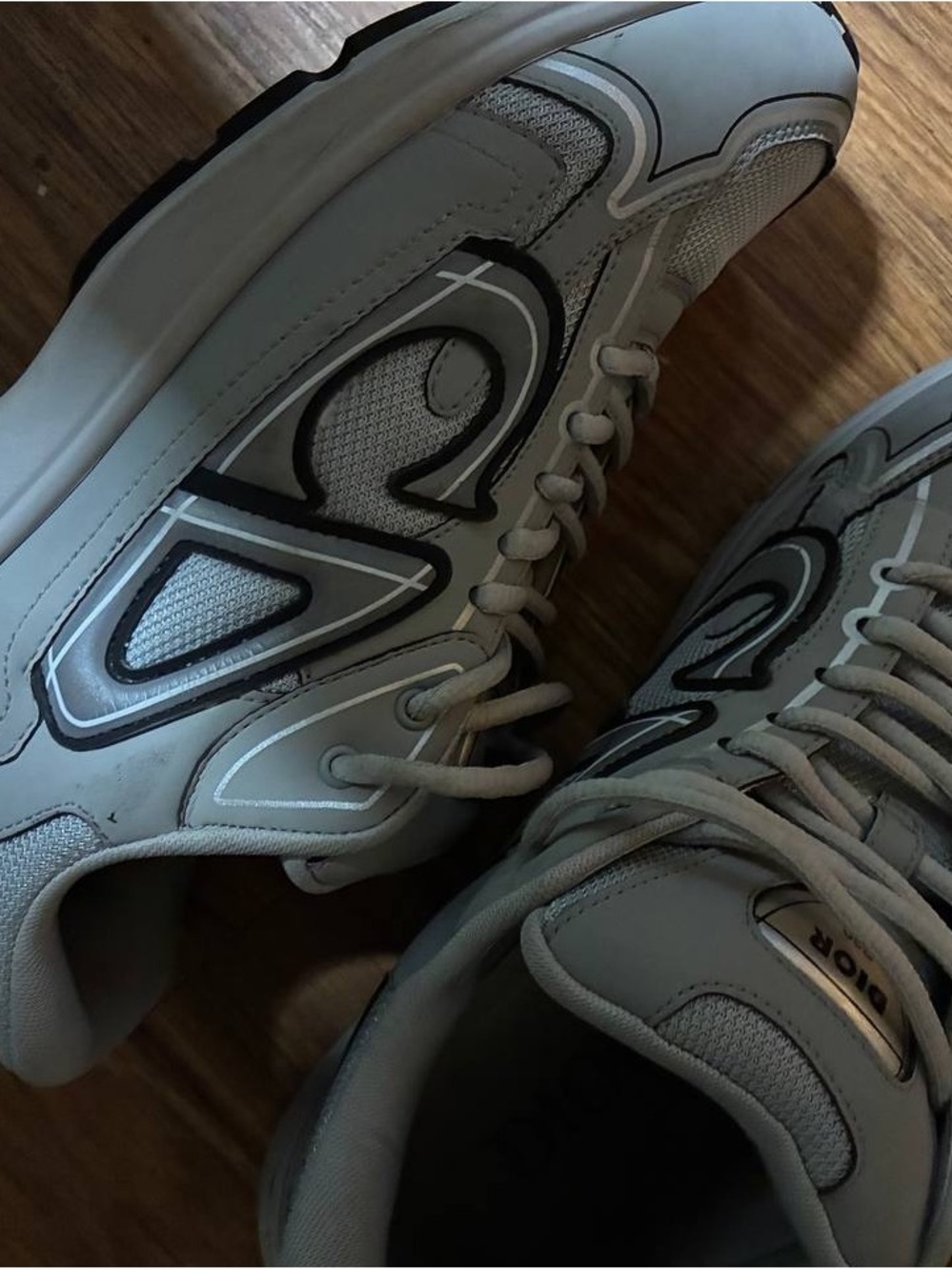 Men's Athletic Sneakers - Light Gray with Black Accents